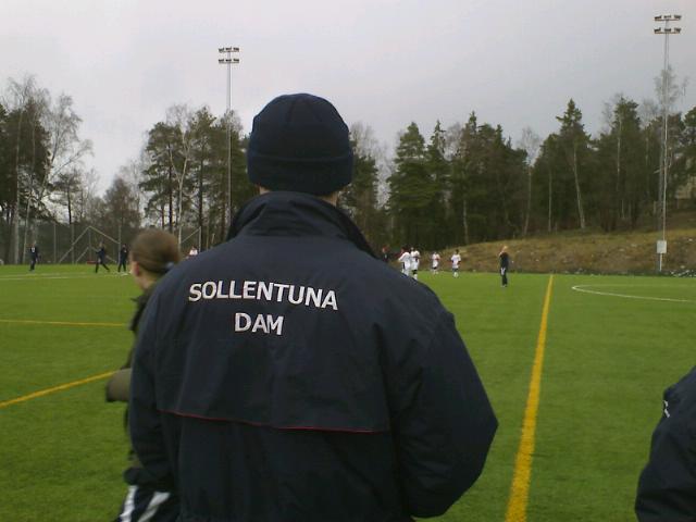 Bollen är rund i Helenelund