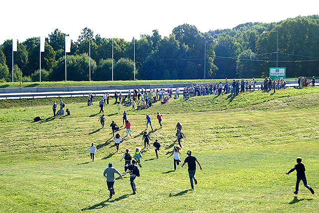Fler bilder från minuten när Obama passerade Solna