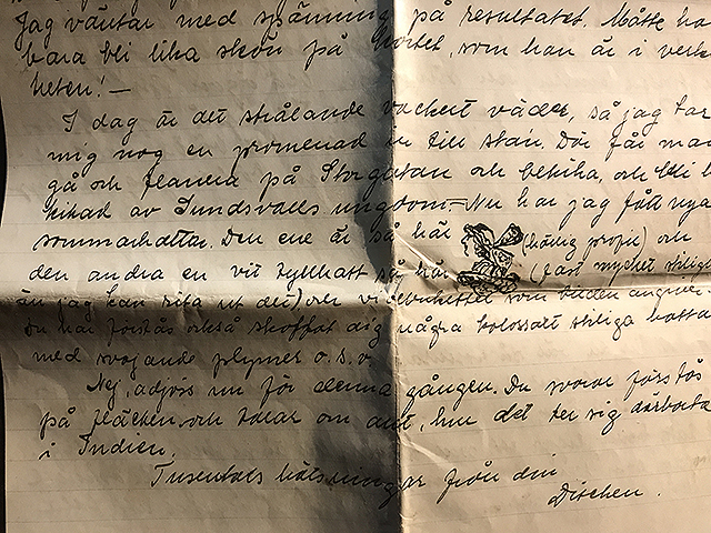 Judit skriver brev från Sundsvall till Indien.